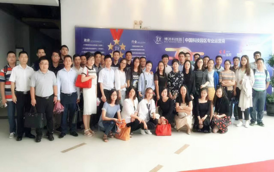我司随嘉兴市科技企业孵化器协会组织赴苏州考察